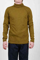 ALTER roll neck, dry grass blend