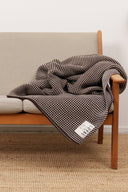 LOYAL blanket, reddish purple melange / soft white