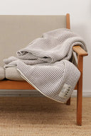 LOYAL blanket, natural white coffee