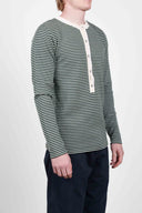 UNDER plank, safe green / all white