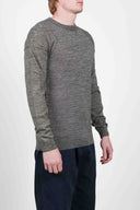 INTRO crew neck, white noise